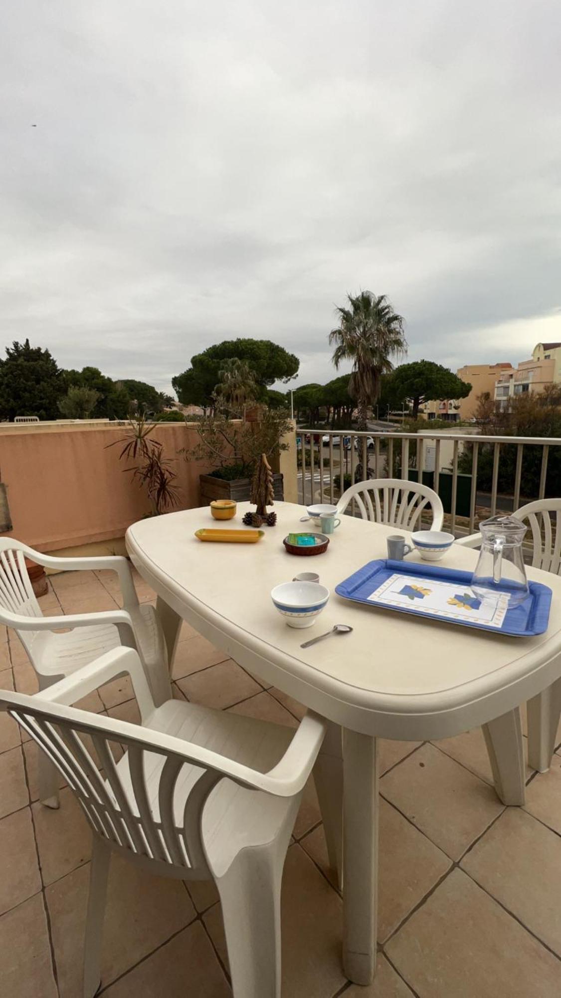 Апартаменты La Terrasse De Груиссан Экстерьер фото