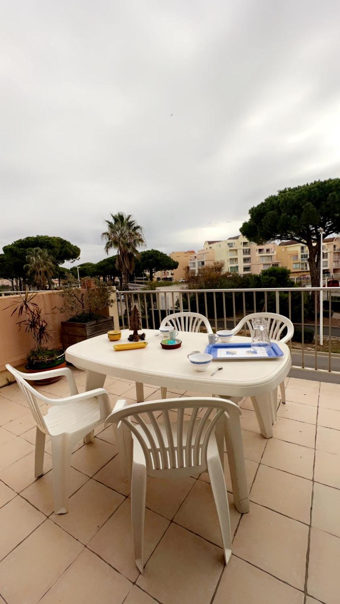 Апартаменты La Terrasse De Груиссан Экстерьер фото